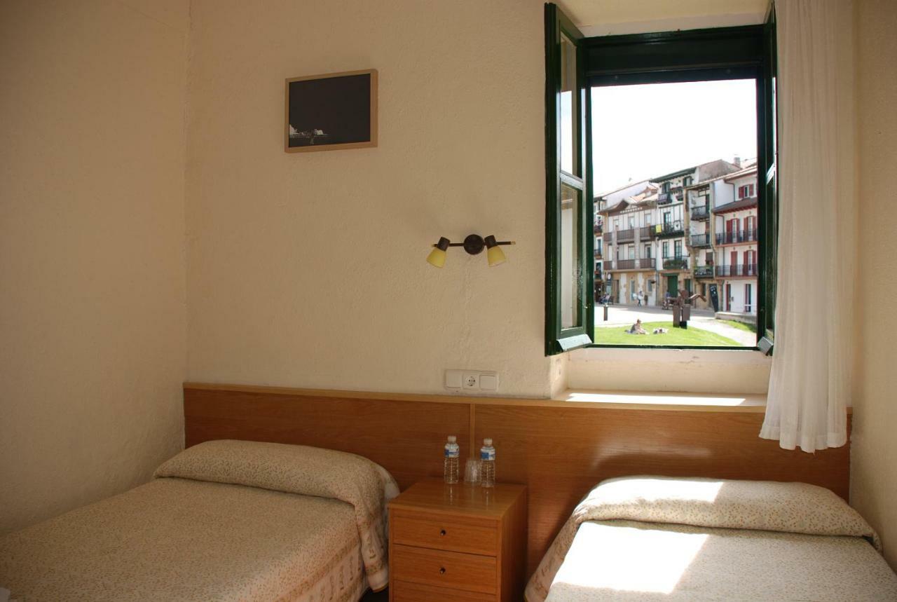 Hostal Zaragoza オンダリビア エクステリア 写真